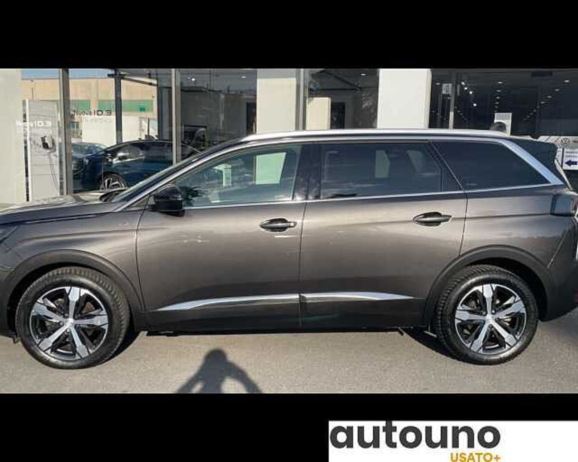 Peugeot 5008 1.5 bluehdi GT s&amp;s 130cv eat8 del 2020 usata a Pozzuoli