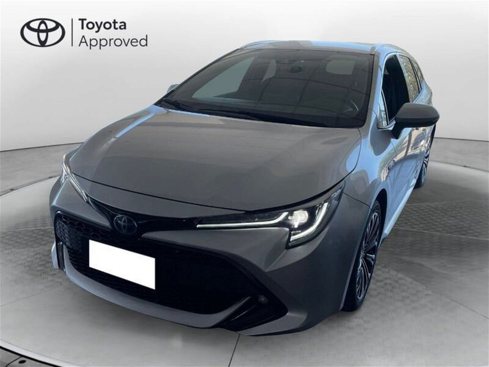 Toyota Corolla Touring Sports 1.8 Hybrid Style  del 2019 usata a Surbo (3)