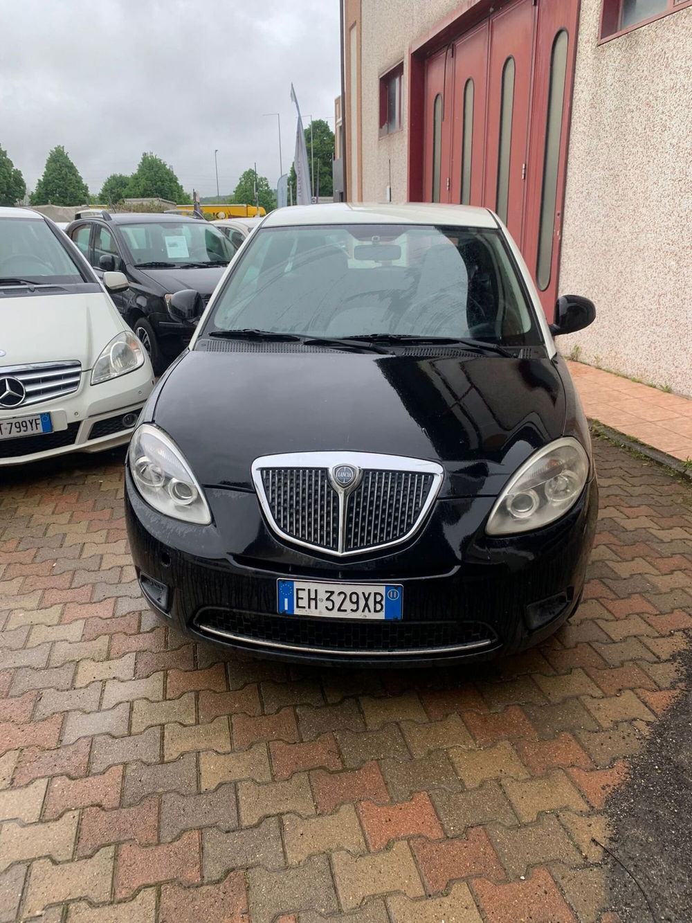 Lancia Ypsilon usata a Arezzo