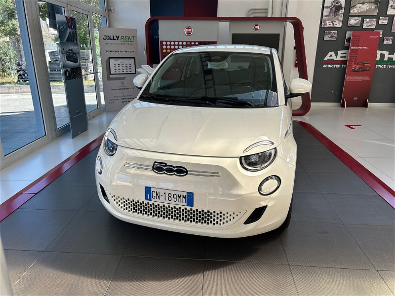 Fiat 500e 23,65 kWh La Prima nuova a Ceccano