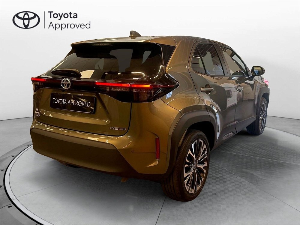 Toyota Yaris Cross 1.5 Hybrid 5p. E-CVT Lounge del 2022 usata a Catanzaro (4)