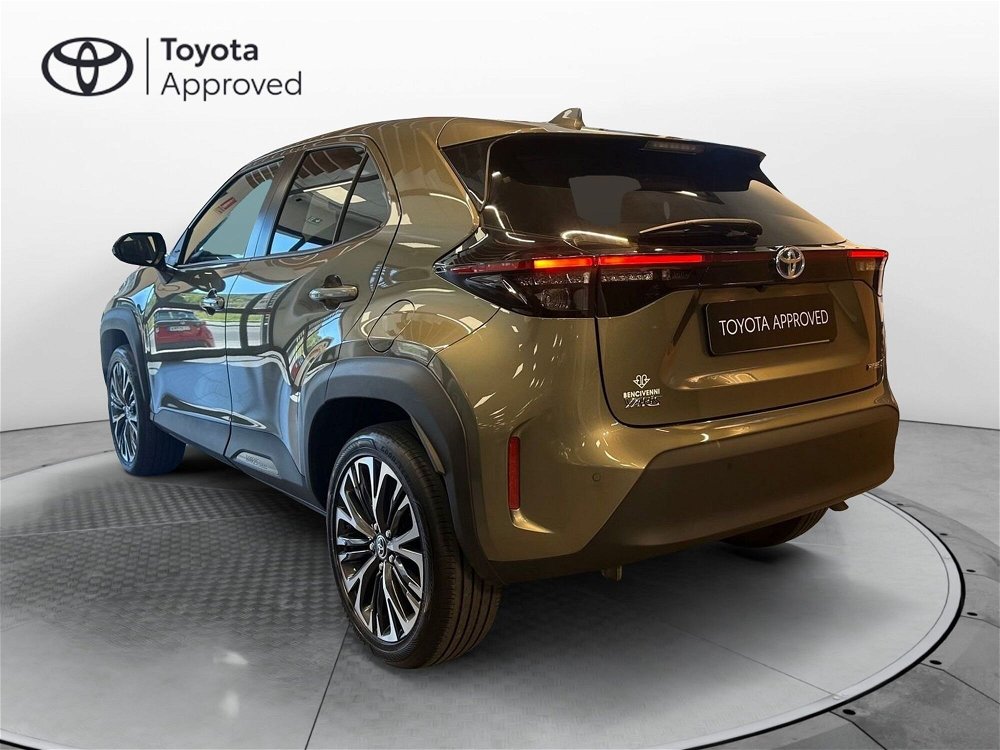 Toyota Yaris Cross 1.5 Hybrid 5p. E-CVT Lounge del 2022 usata a Catanzaro (5)