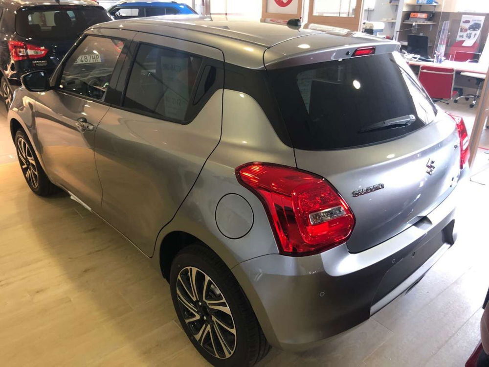 Suzuki Swift 1.2h Top 2wd nuova a Tortona (4)