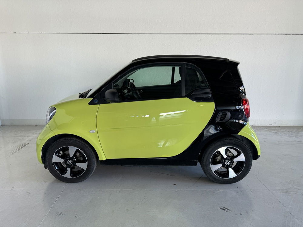 smart Fortwo Fortwo eq Passion 22kW del 2021 usata a Milano (3)