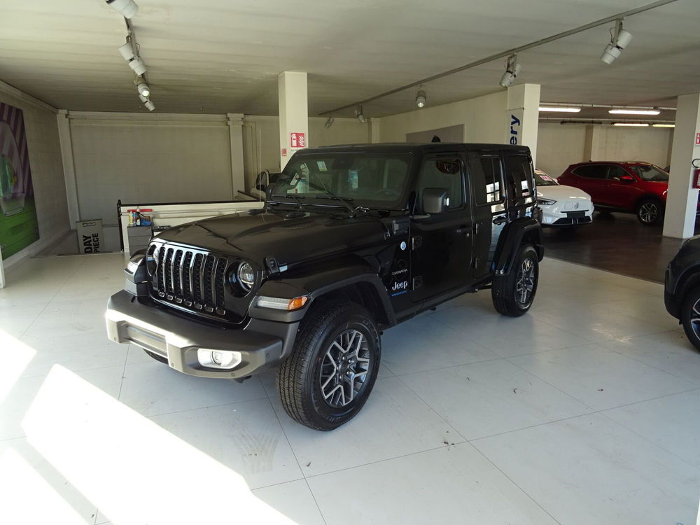 Jeep Wrangler Unlimited 2.0 PHEV ATX 4xe Sahara  nuova a Lucca (2)