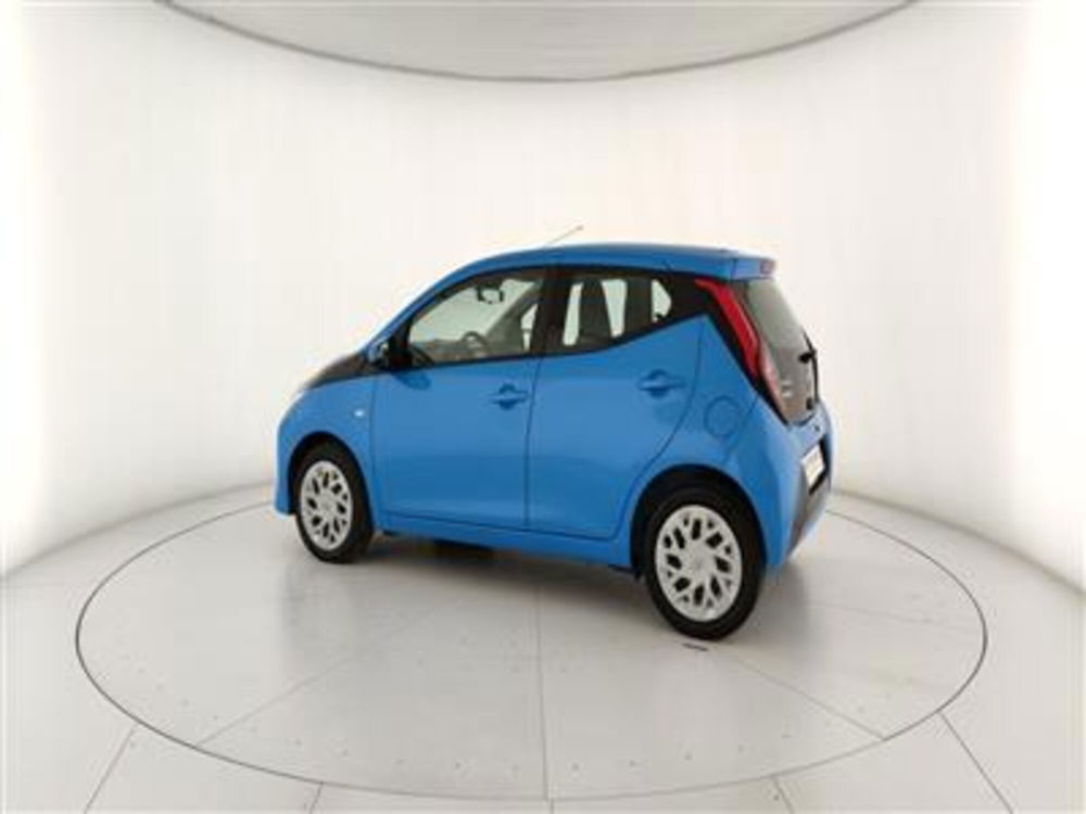 Toyota Aygo X usata a Bari (4)