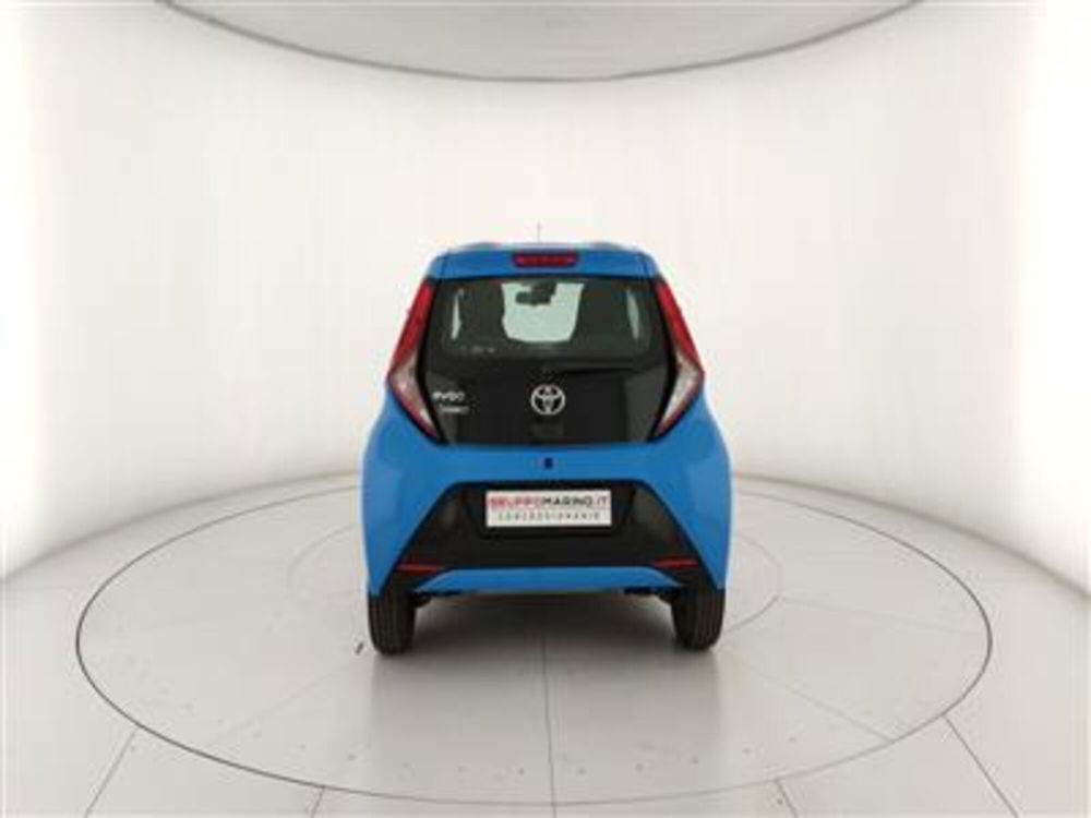 Toyota Aygo X usata a Bari (6)