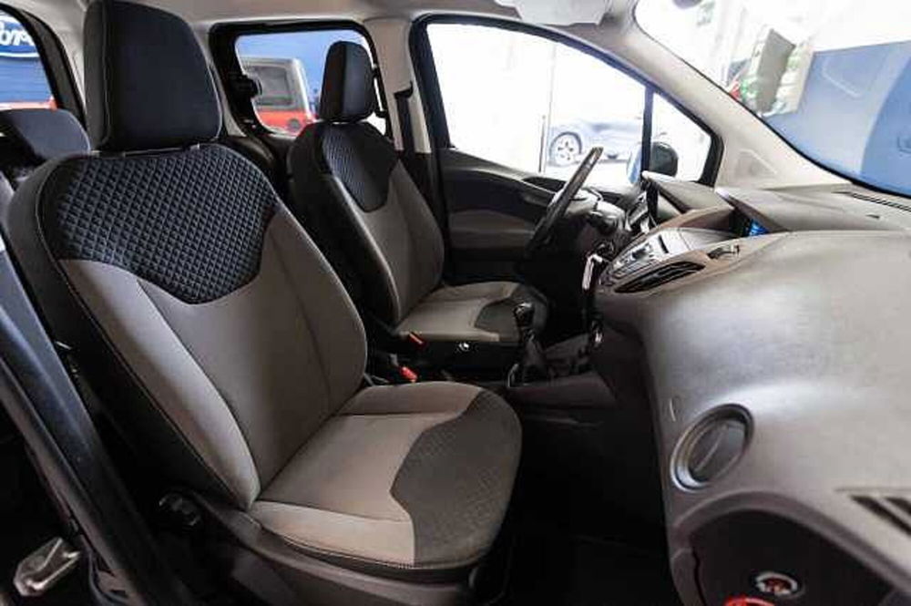 Ford Tourneo Courier usata a Treviso (15)