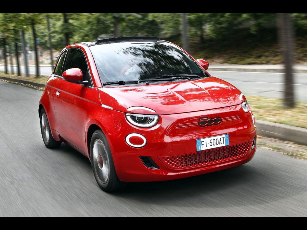 Fiat 500e nuova a Firenze (2)