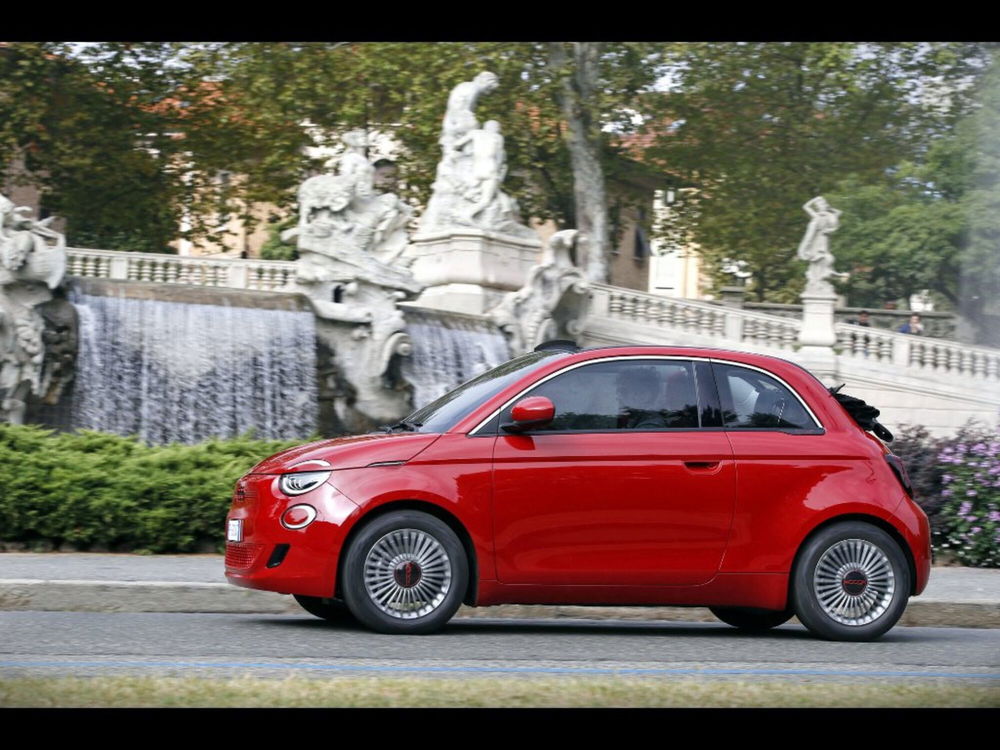 Fiat 500e nuova a Firenze (3)