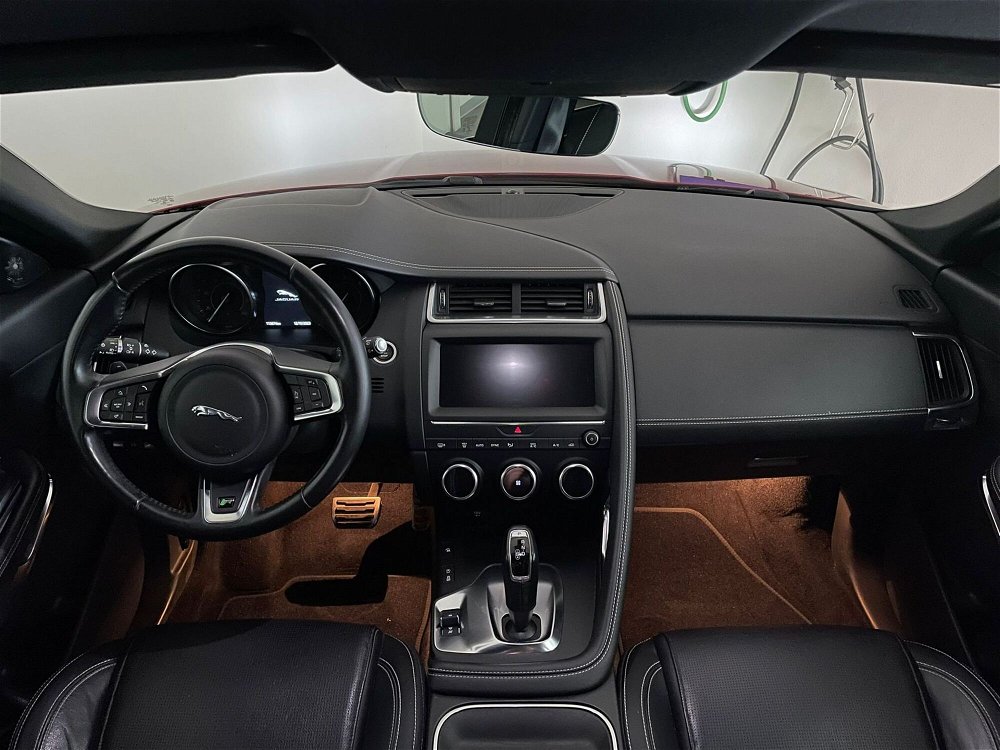 Jaguar E-Pace 2.0D 180 CV AWD aut. R-Dynamic  del 2018 usata a Milano (4)