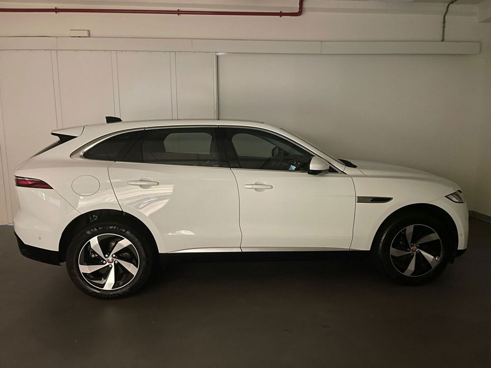 Jaguar F-Pace usata a Milano (6)