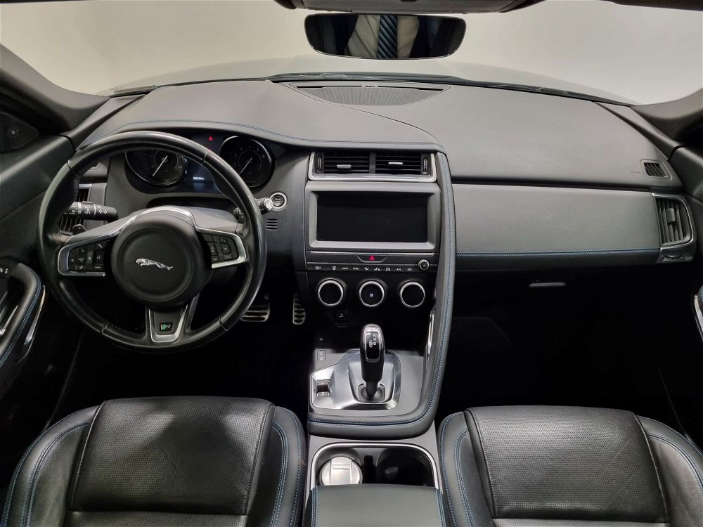 Jaguar E-Pace 2.0 300 CV AWD aut. S  del 2019 usata a Milano (4)