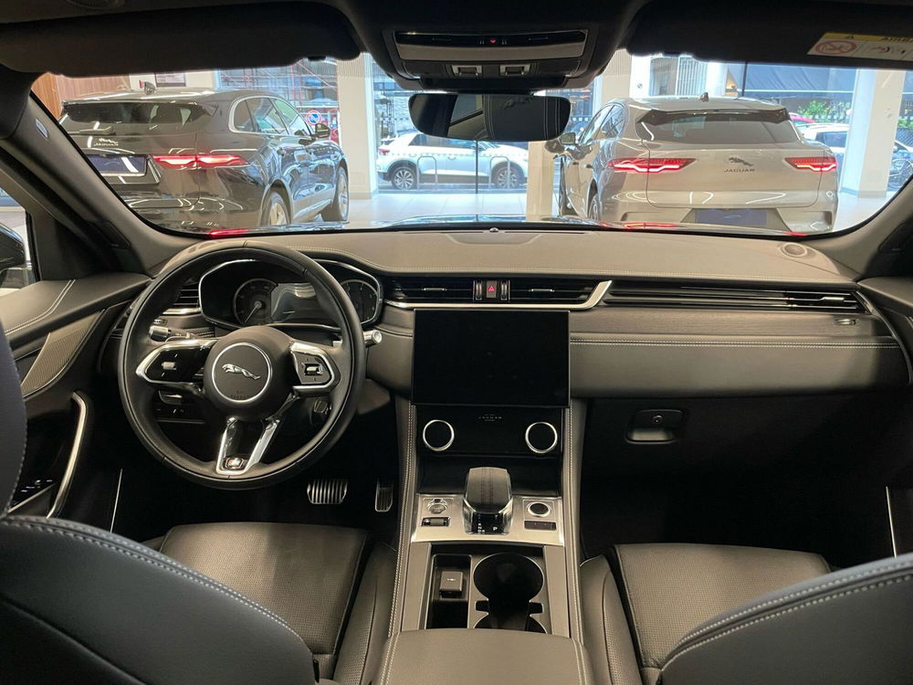 Jaguar F-Pace usata a Milano (4)