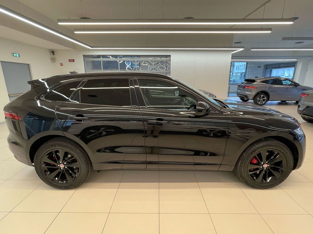 Jaguar F-Pace usata a Milano (6)