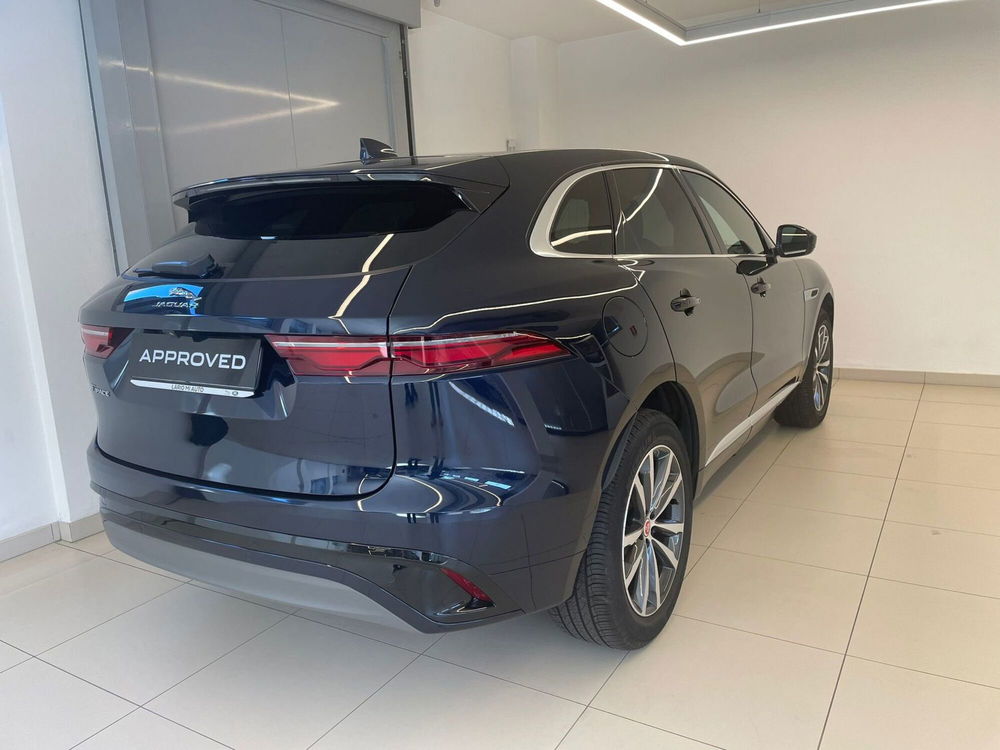 Jaguar F-Pace usata a Milano (2)