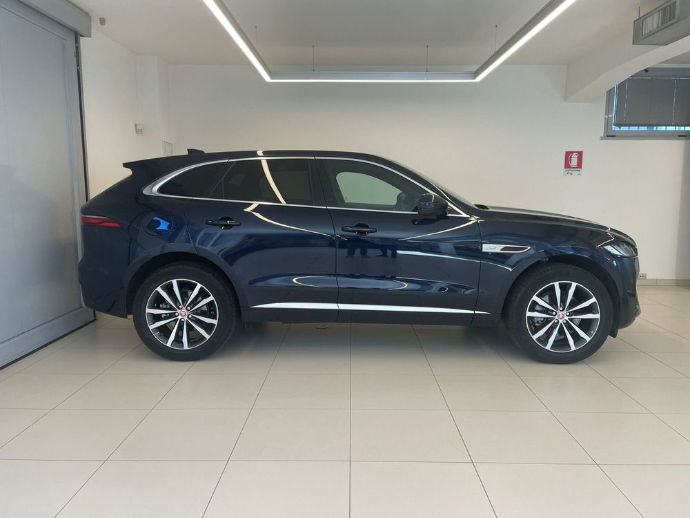 Jaguar F-Pace usata a Milano (6)