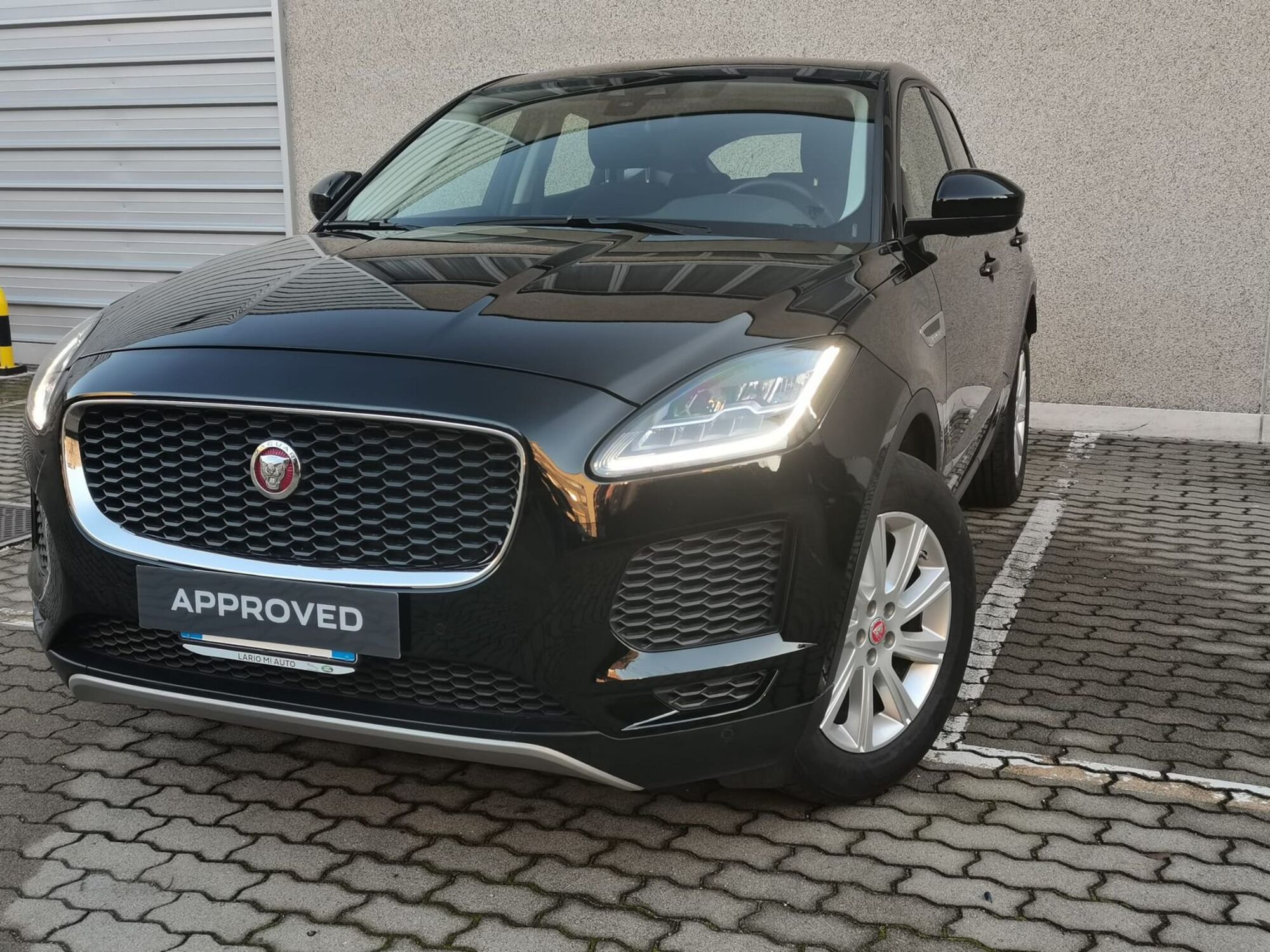 Jaguar E-Pace 2.0D 150 CV AWD aut.  del 2020 usata a Milano