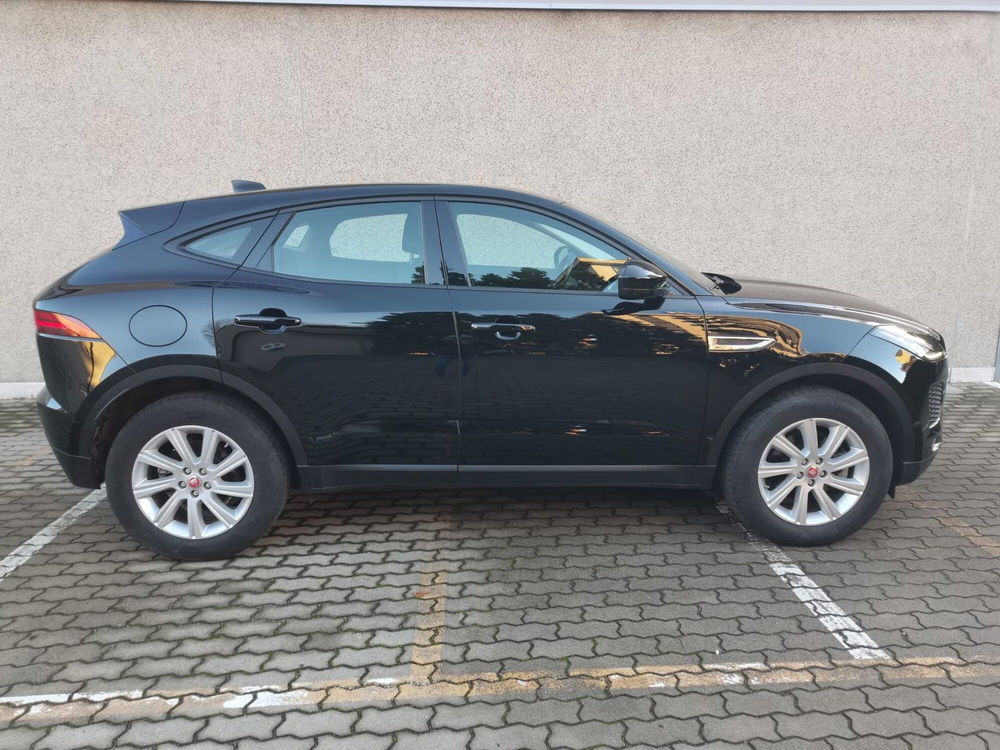 Jaguar E-Pace usata a Milano (6)