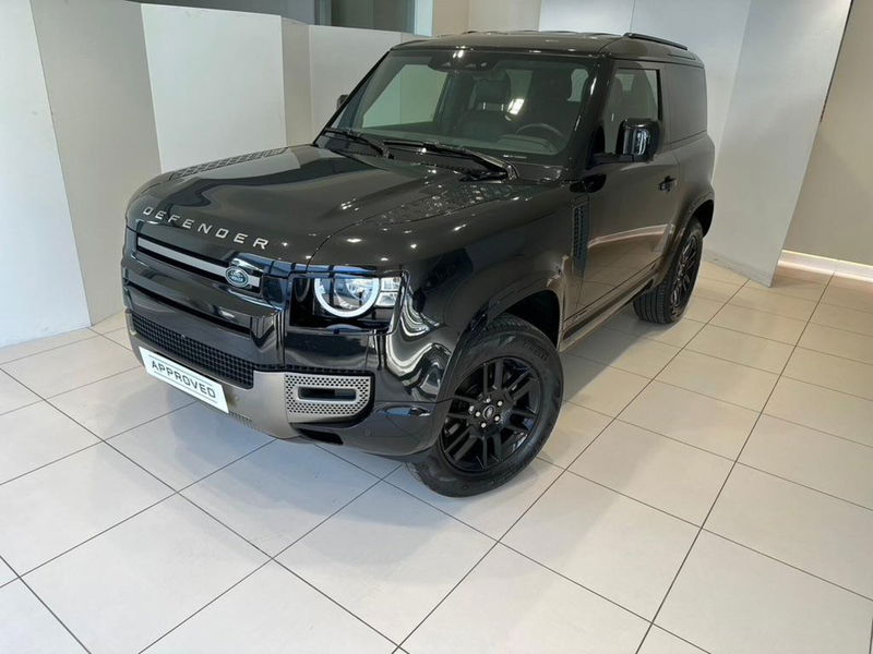 Land Rover Defender 90 3.0D I6 200 CV AWD Auto X-Dynamic S  del 2021 usata a Latina