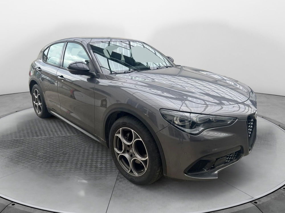 Alfa Romeo Stelvio usata a Milano (2)