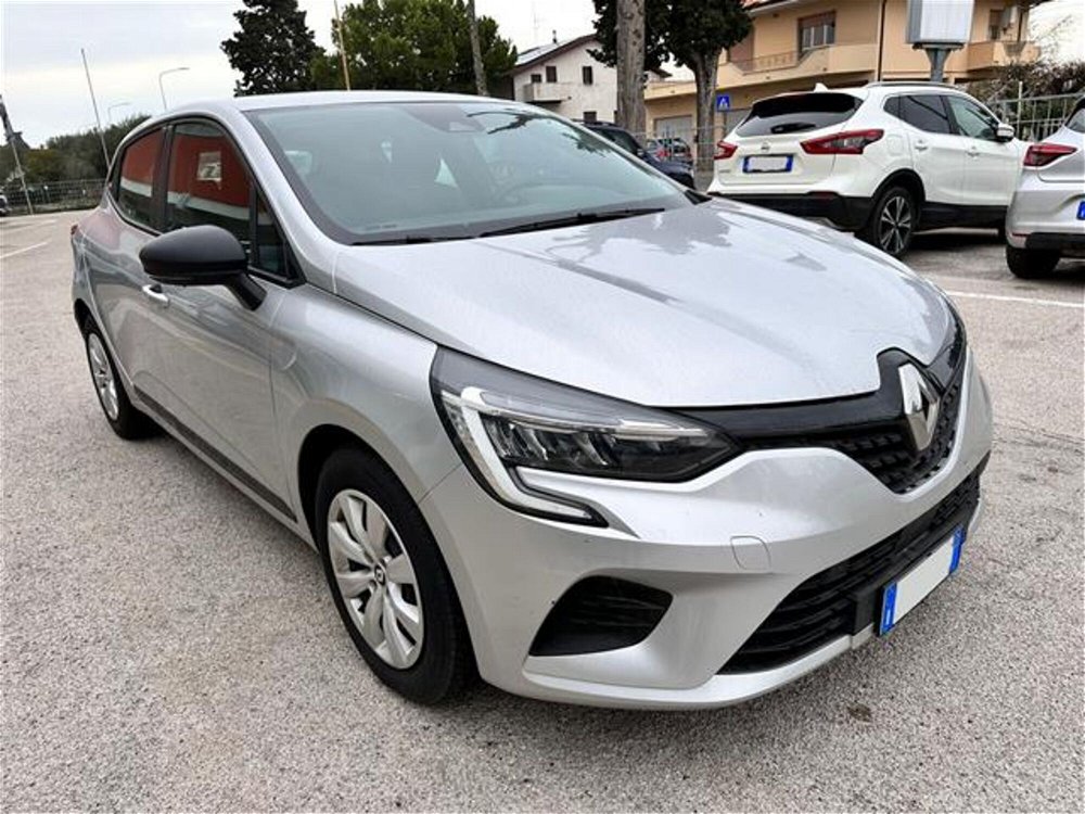 Renault Clio 1.0 tce Evolution 90cv del 2022 usata a San Benedetto del Tronto (2)