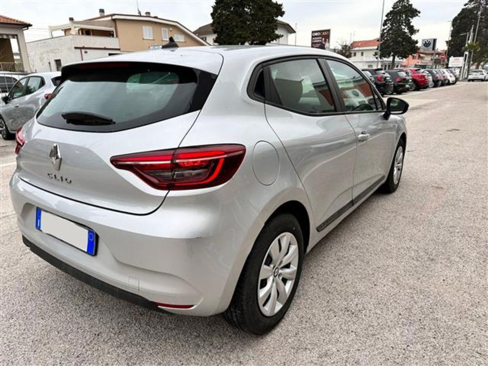 Renault Clio 1.0 tce Evolution 90cv del 2022 usata a San Benedetto del Tronto (4)