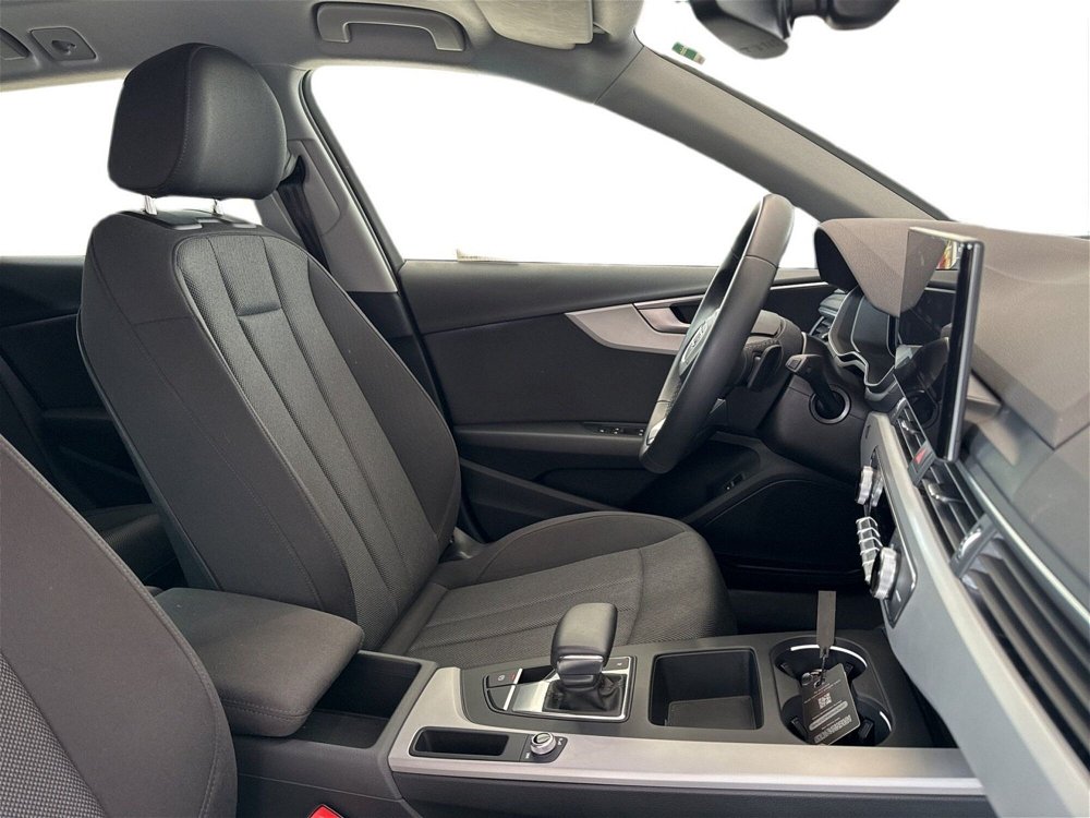 Audi A4 Avant 35 2.0 tdi mhev Business Advanced 163cv s-tronic del 2023 usata a Pistoia (4)