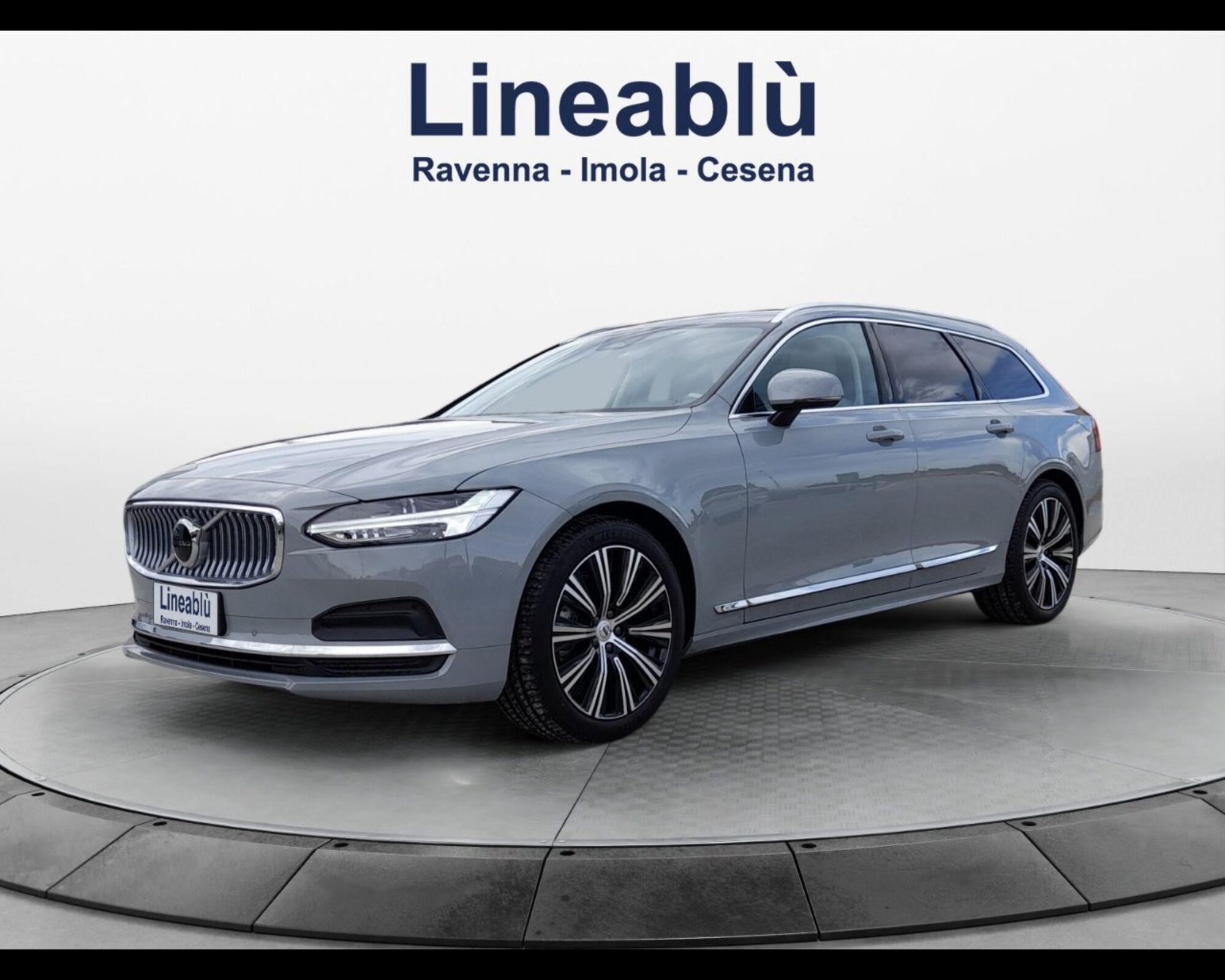 Volvo V90 B4 (d) AWD automatico Plus Bright nuova a Ravenna