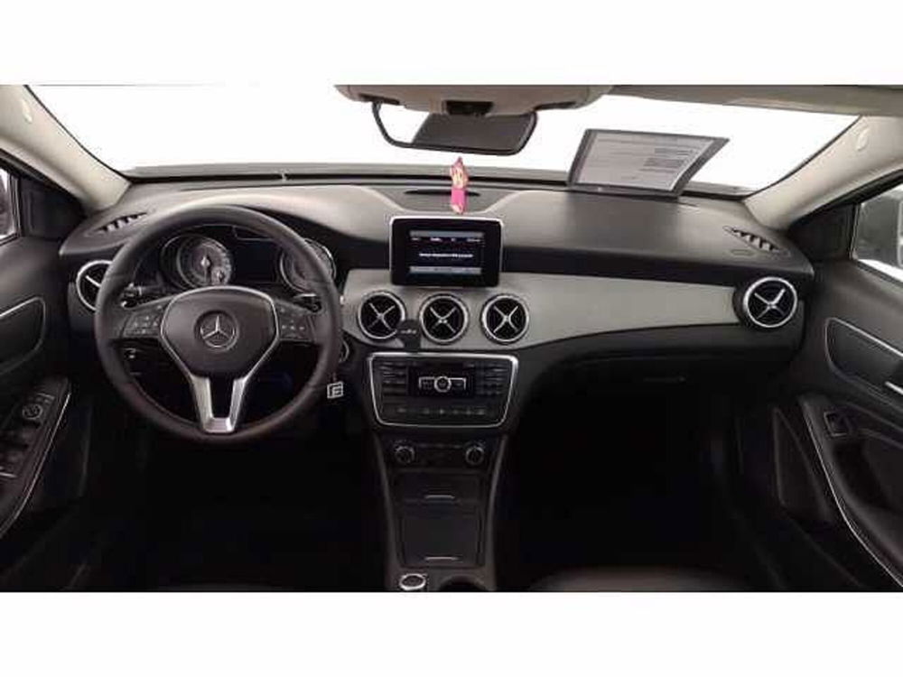 Mercedes-Benz GLA SUV usata a Napoli (11)