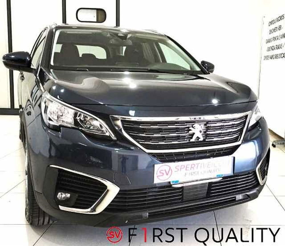 Peugeot 5008 usata a Lecce