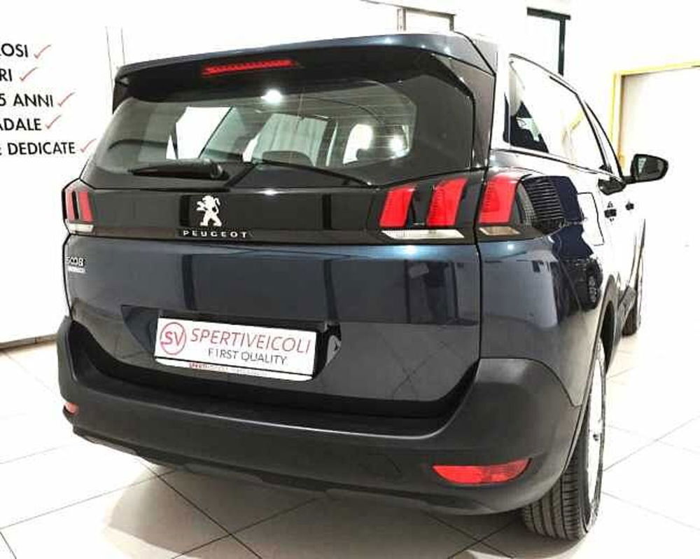 Peugeot 5008 usata a Lecce (3)