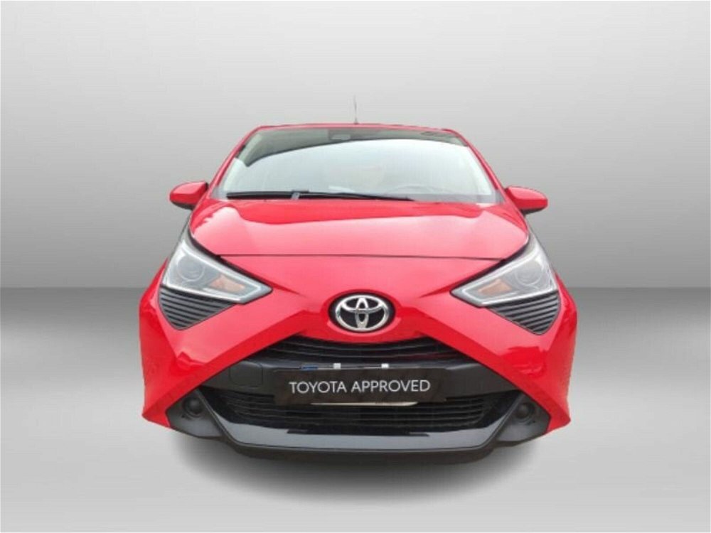 Toyota Aygo 1.0 VVT-i 72 CV 5 porte x-cool MMT  del 2019 usata a Civate (3)