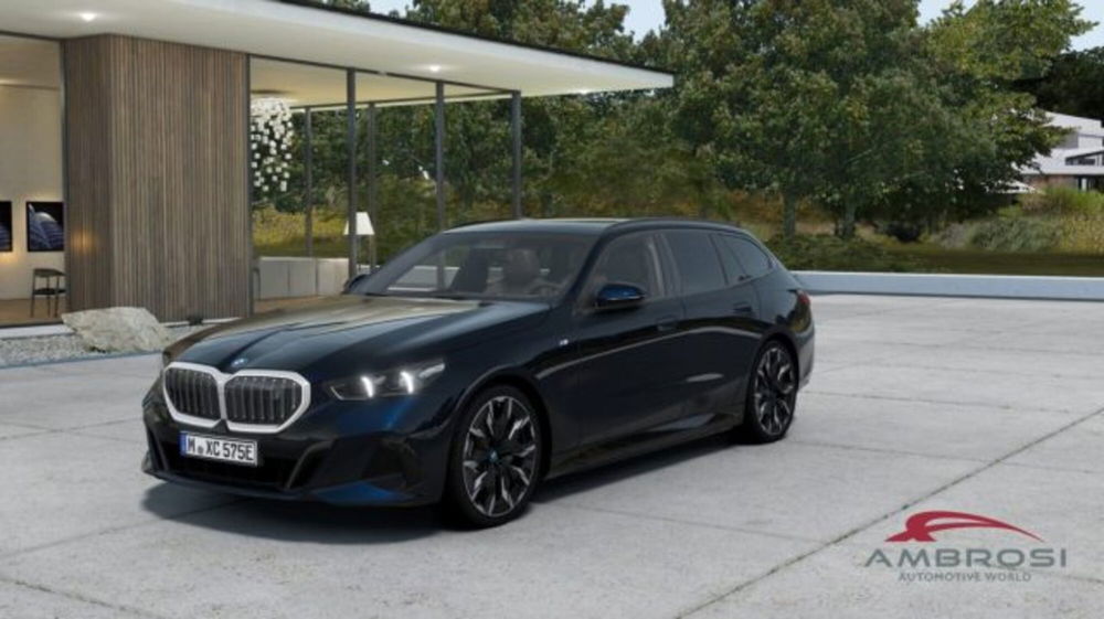 BMW i5 Touring nuova a Perugia