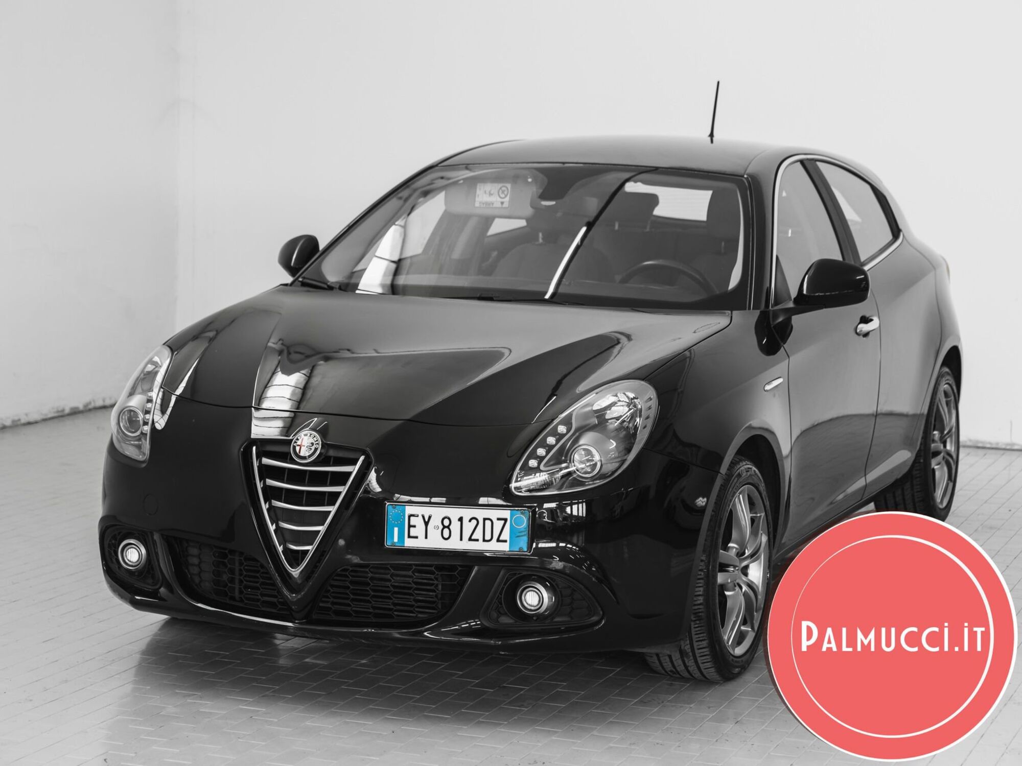 Alfa Romeo Giulietta 1.6 JTDm-2 Distinctive del 2015 usata a Prato