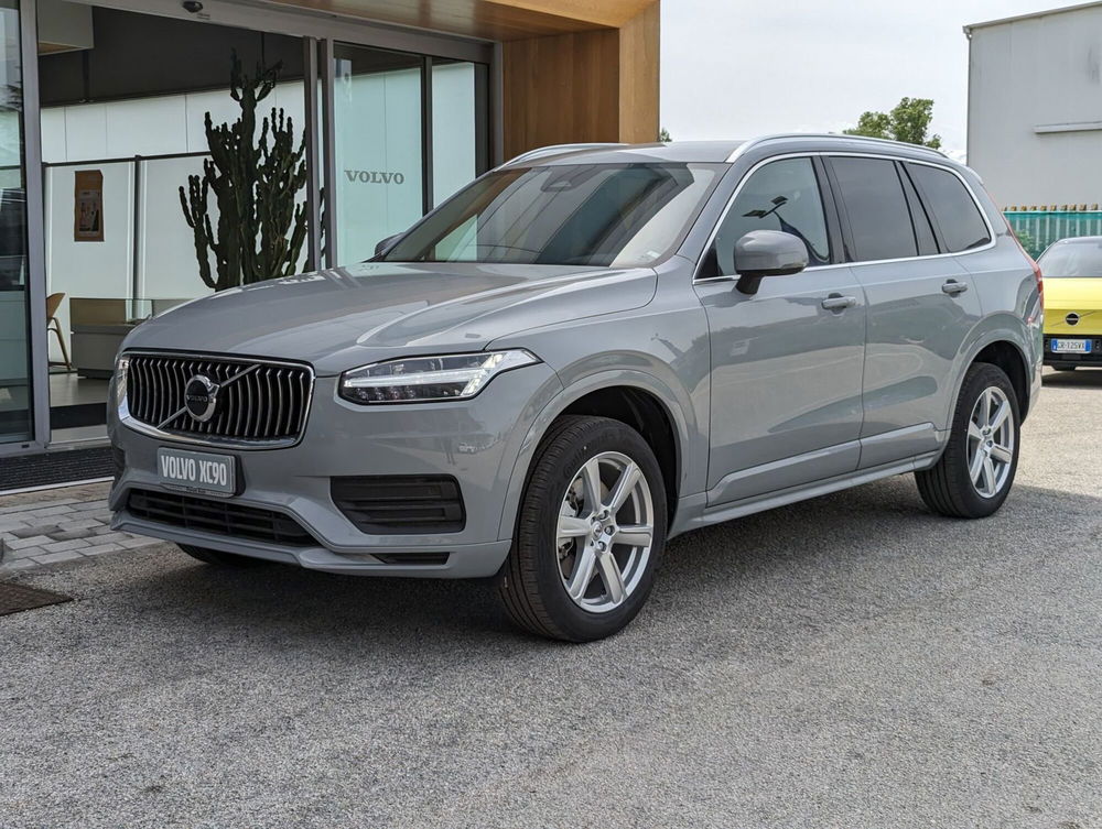 Volvo XC90 B5 (d) AWD automatico 7 posti Core nuova a Pescara (2)