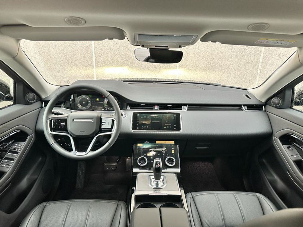 Land Rover Range Rover Evoque nuova a Pordenone (4)