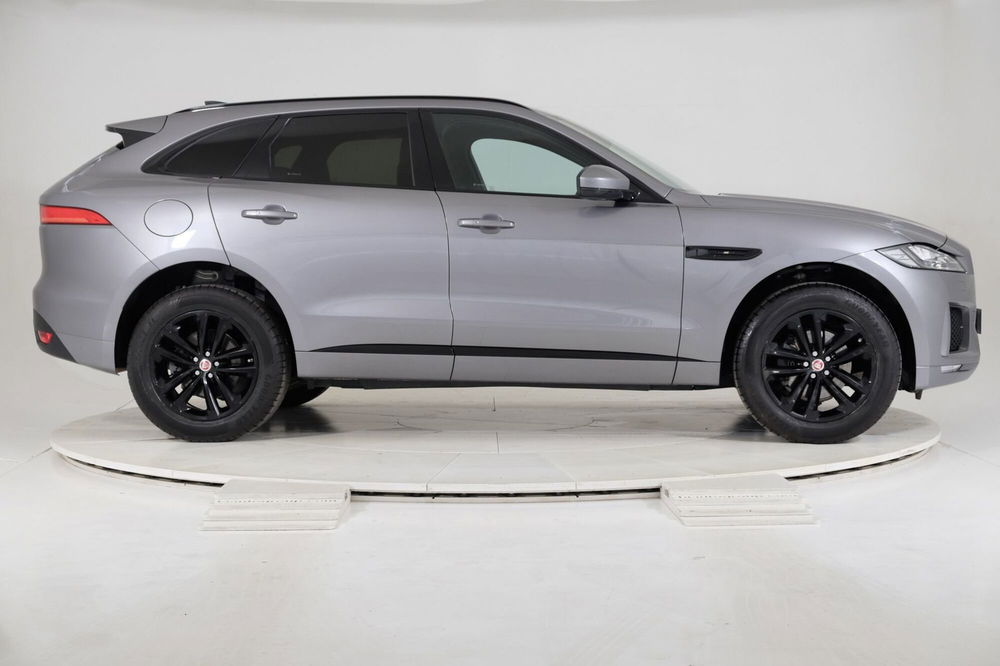 Jaguar F-Pace usata a Torino (6)