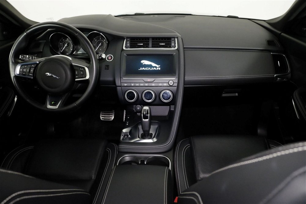 Jaguar E-Pace 2.0D 150 CV AWD aut. R-Dynamic  del 2020 usata a Torino (4)