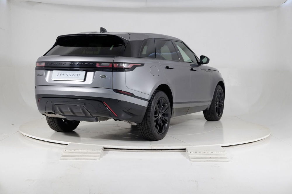 Land Rover Range Rover Velar 2.0D I4 204 CV R-Dynamic SE  del 2022 usata a Torino (2)