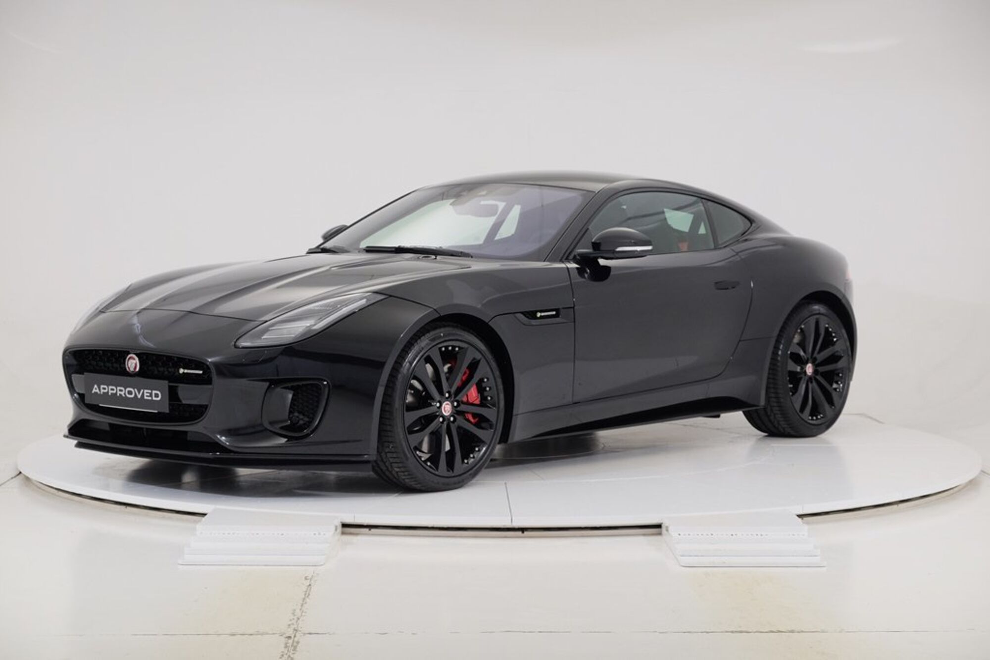 Jaguar F-Type Coup&eacute; 2.0 aut. Coup&eacute; R-Dynamic Black del 2020 usata a Torino