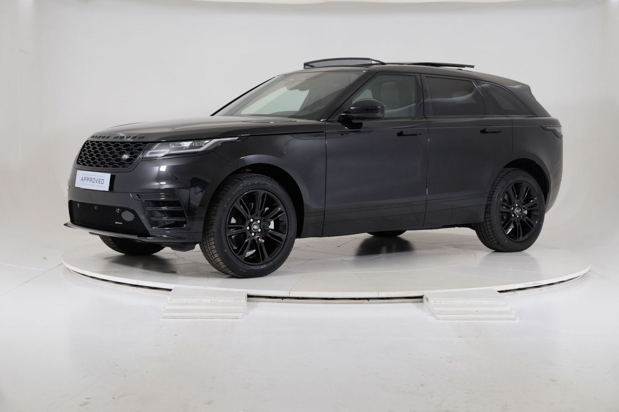 Land Rover Range Rover Velar 2.0D I4 204 CV R-Dynamic SE  del 2022 usata a Torino