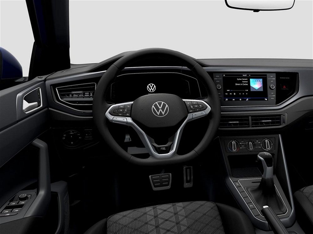 Volkswagen Taigo 1.5 TSI ACT 150 CV DSG R-Line nuova a Paruzzaro (5)