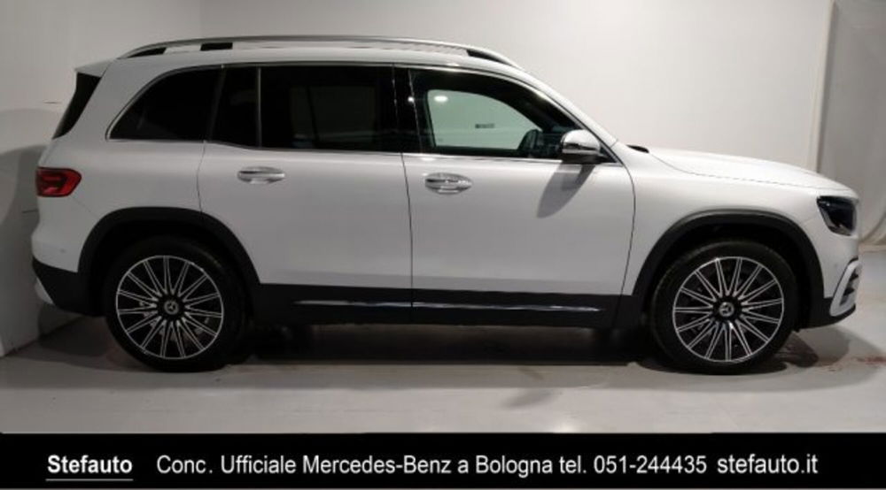 Mercedes-Benz GLB 200 d Automatic 4Matic AMG Line Advanced Plus nuova a Castel Maggiore (3)