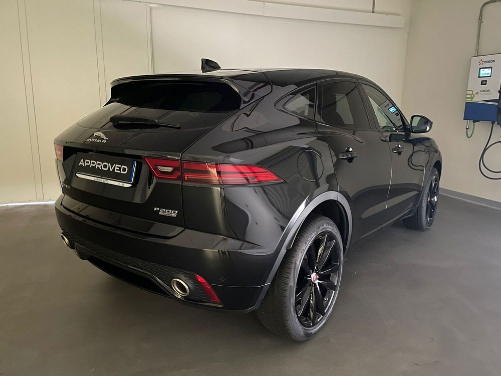 Jaguar E-Pace usata a Milano (2)