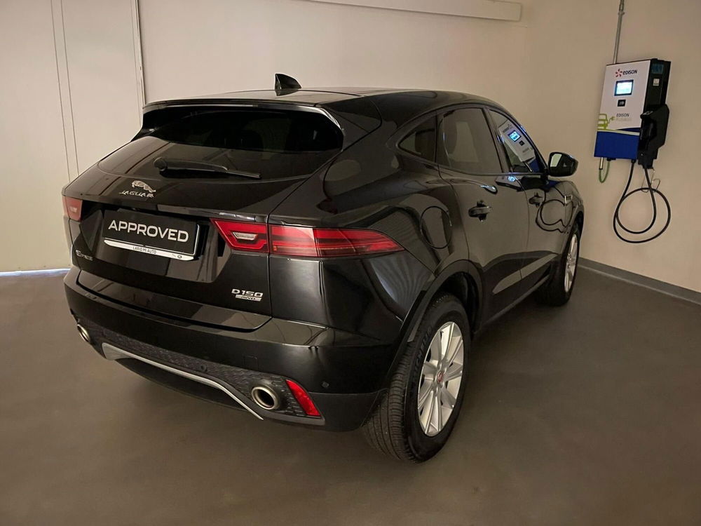 Jaguar E-Pace 2.0D 150 CV AWD aut. S  del 2020 usata a Milano (2)