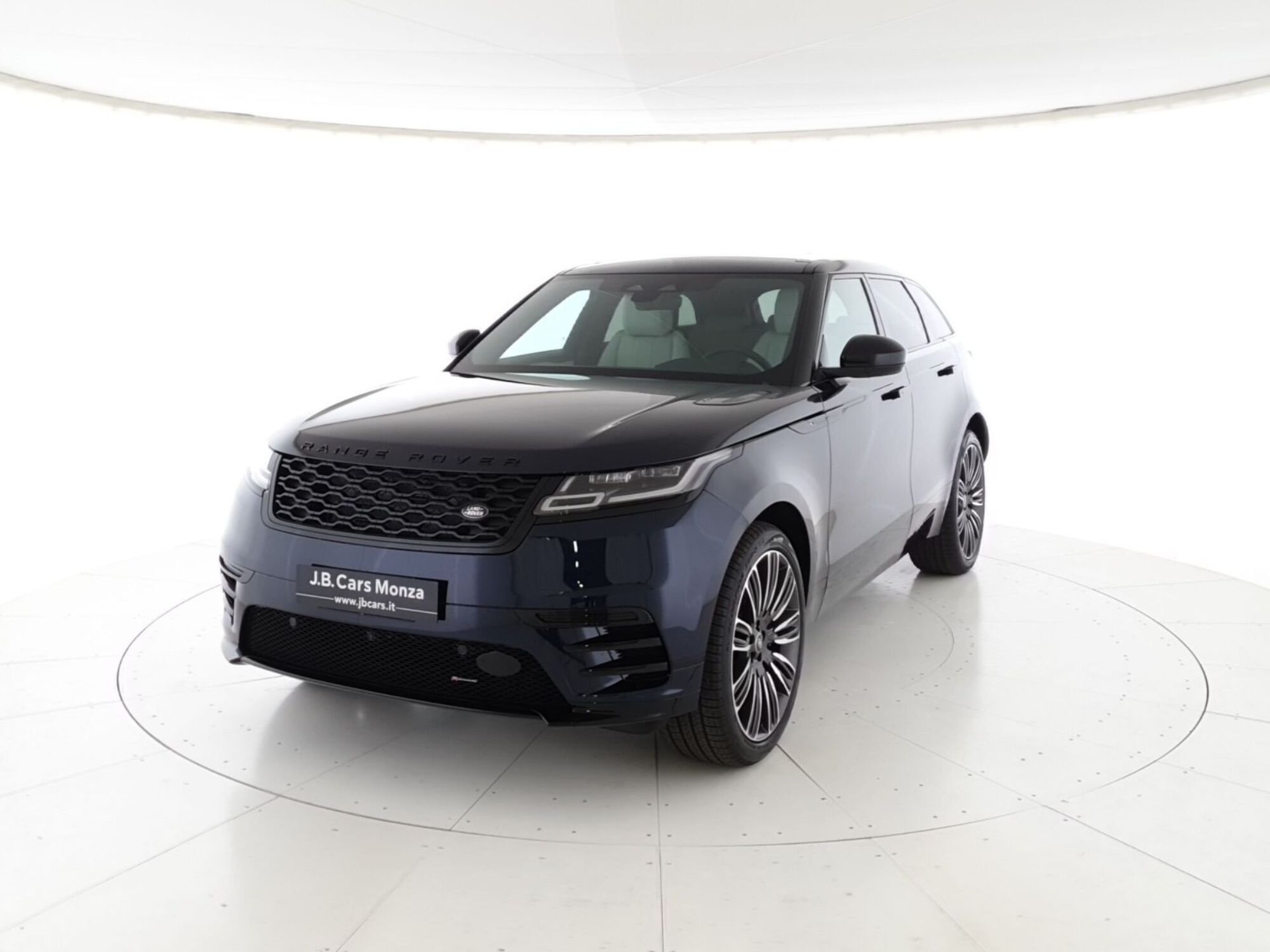 Land Rover Range Rover Velar 2.0D I4 204 CV R-Dynamic S  del 2023 usata a Monza