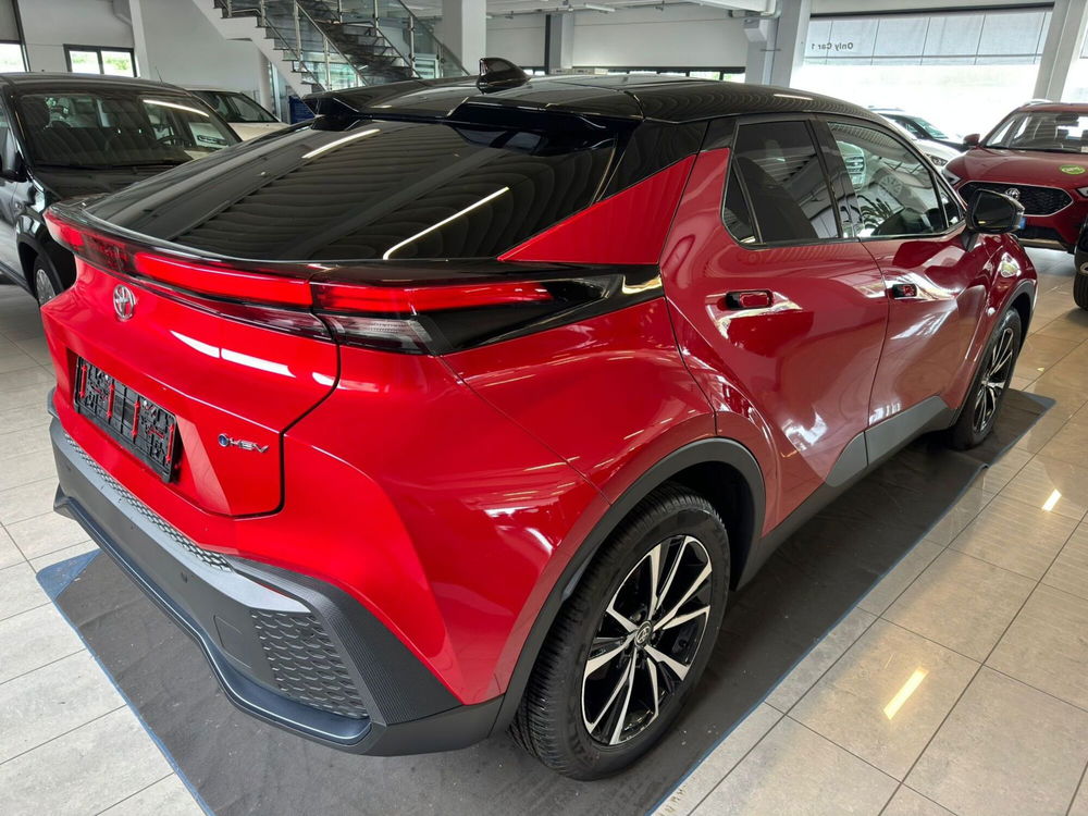 Toyota Toyota C-HR nuova a Ferrara (3)