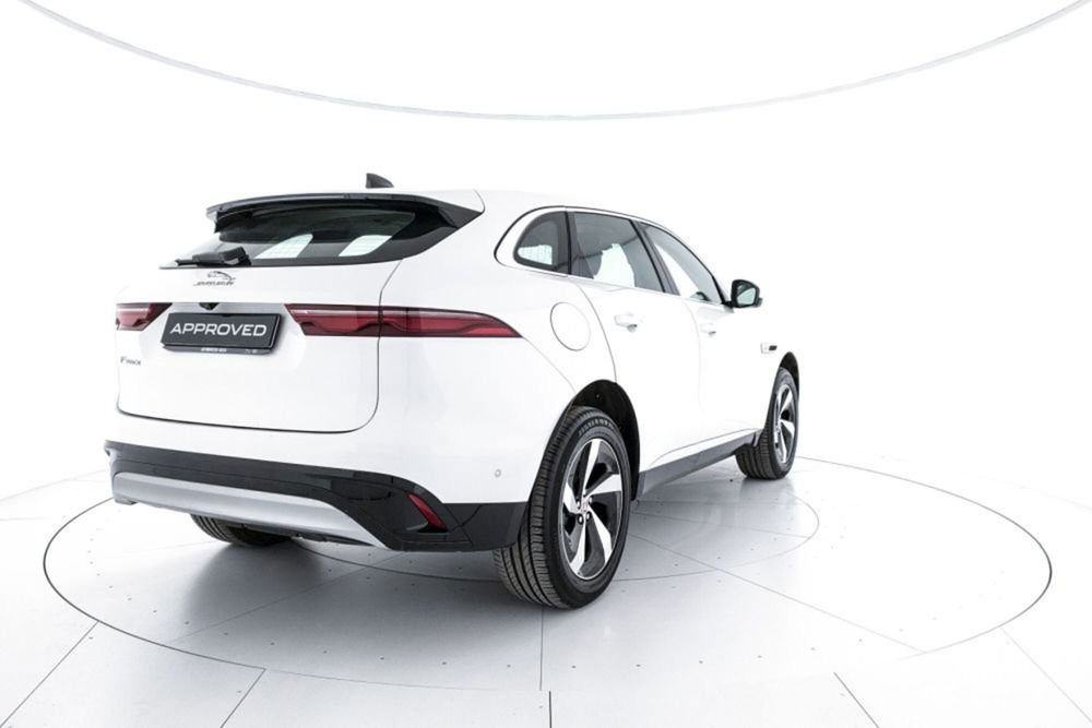 Jaguar F-Pace usata a Viterbo (2)