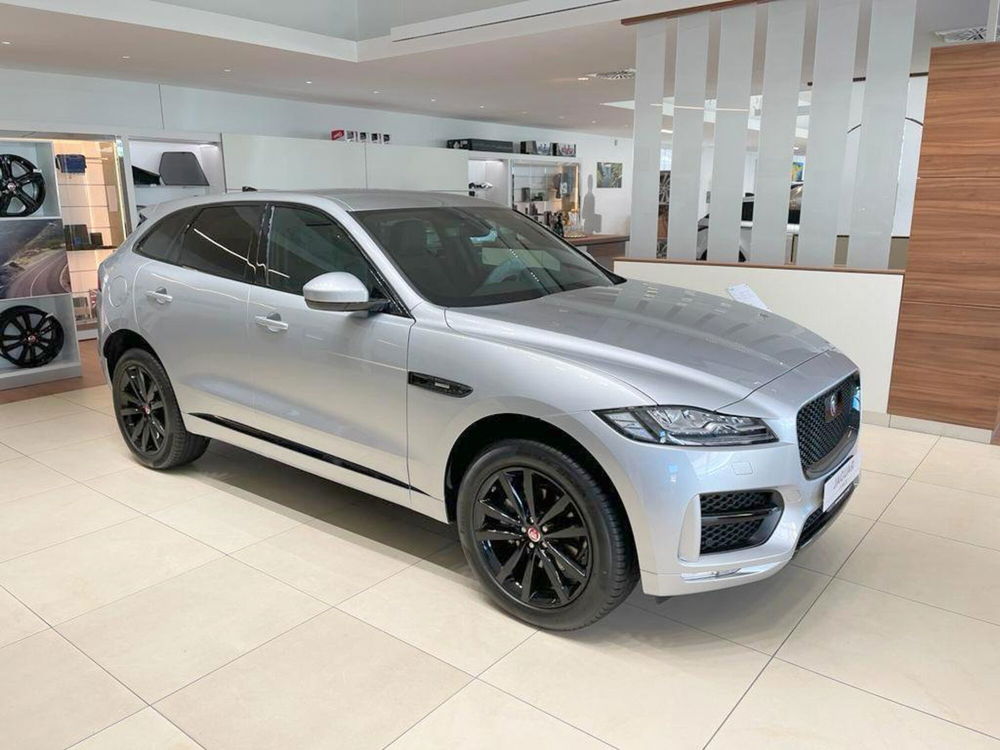 Jaguar F-Pace nuova a Forlì-Cesena (6)